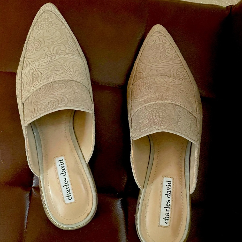 Charles David Loafer Size 8 - Picture 2 of 3